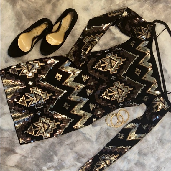 Express sequence long sleeved dress - Picture 2 of 2